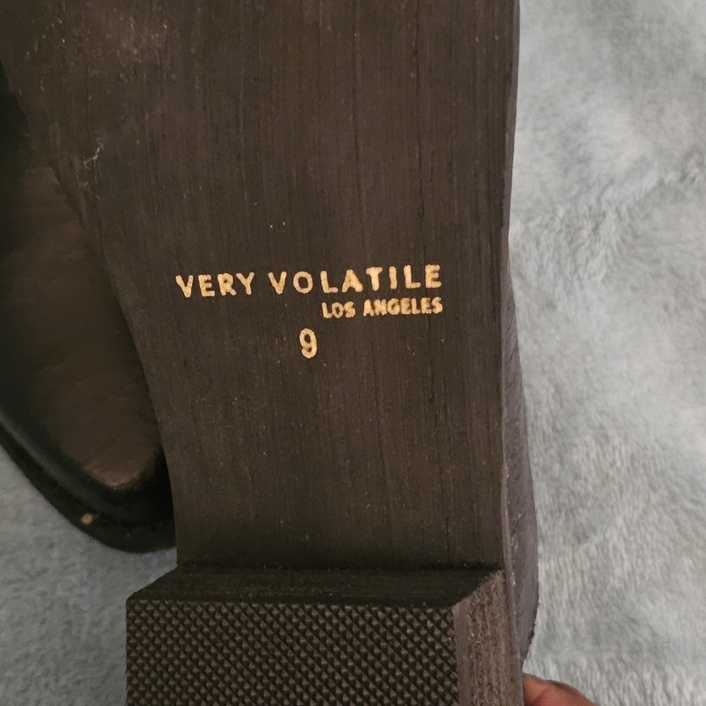 Very Volatile Shiny Black Mules - Picture 6 of 6